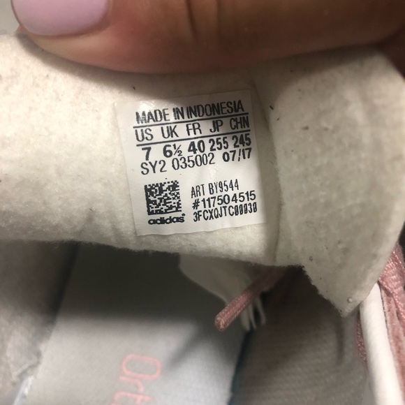 Womens pink adidas trainers - Picture 5 of 5